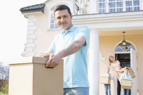 Residential and commercial packing and unpacking support across Redbridge areas