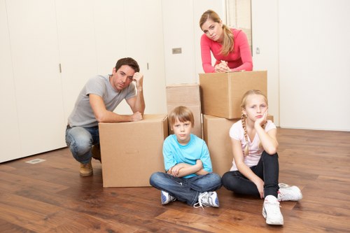 Household and office moving van service across Redbridge