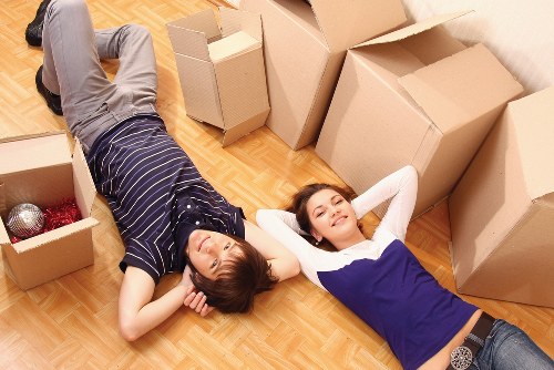Service issue investigation and resolution for a moving job